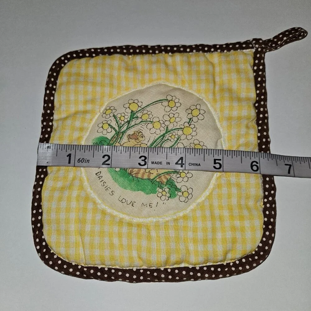 VTG Daisies Love Me Potholder Yellow Brown Flowers Cat Barbara Alexander